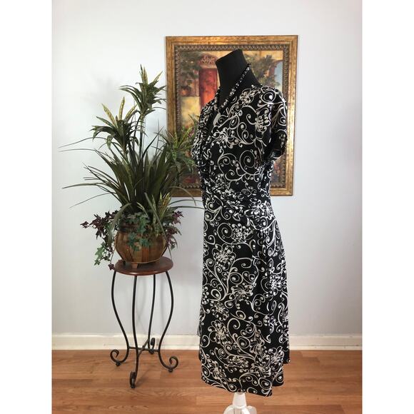 Chadwicks Dress Women's Medium Black White Floral Ruched Stretch A Line - Picture 6 of 8